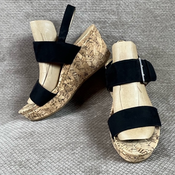 Andrew Geller Jolene Black Wedge Shoes with Cork-Style Sole Sandals size 8 EUC - Picture 1 of 15
